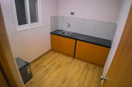 Køkken eller tekøkken på Trunk and Trolley, Gachibowli, A Luxury Boutique Hotel, Hyderabad