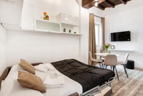 White flat Rione Monti