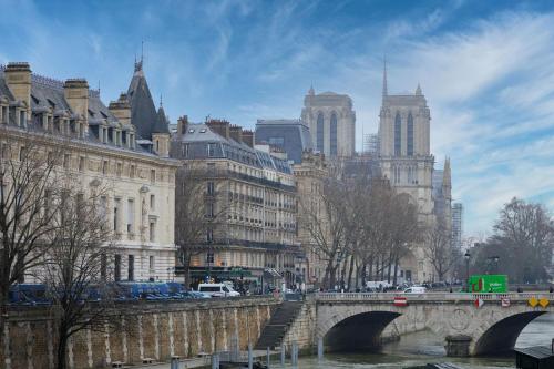 Oniri - Serviced Apartments Notre Dame - Quai des Grands Augustins