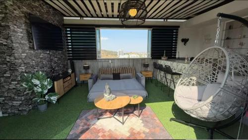 Χώρος καθιστικού στο Chalet Saint Lawrence GDL