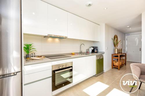 ViVi Homes - Family Retreat - Terrace - Pool - Gym