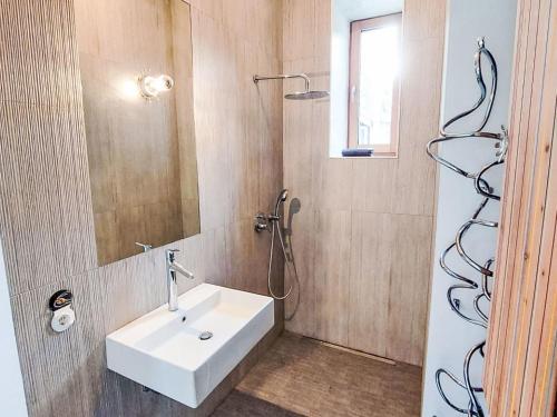 Apartment Happy Pasetti by Interhome