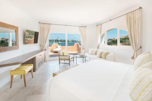 Una cama o camas en una habitación de Cervo Hotel,Costa Smeralda Resort