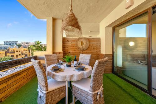 2199-Apt with terrace and pools