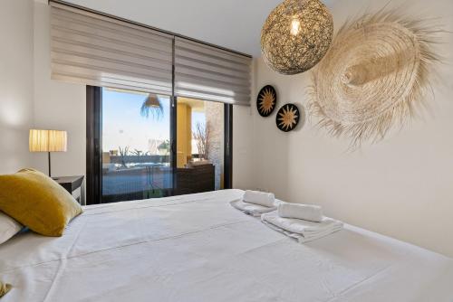 2199-Apt with terrace and pools
