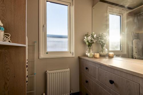 Φωτογραφία από το άλμπουμ του Lodge No 133 Hot Tub Stewart's Resort Cameron σε Cameron