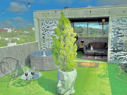 Κήπος έξω από το Chalet Saint Lawrence GDL