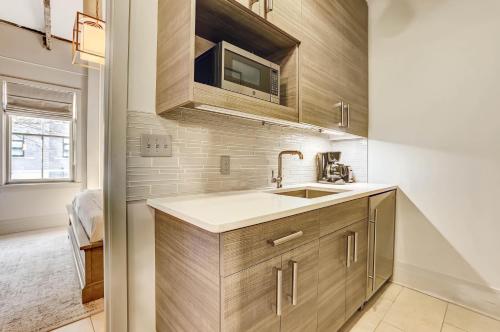 Una cocina o cocineta en Parker's Collection Unit 2