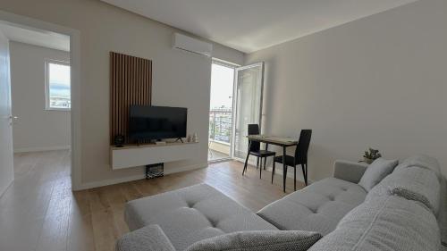 Sunrise Vista Suite - Golem