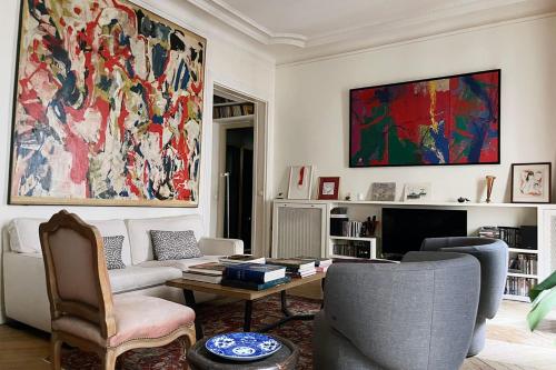 Bright And Luxurious Apt In The Heart Of Paris