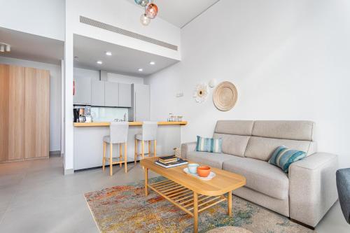 Penthouse Alba, Med One- Higueron, Fuengirola