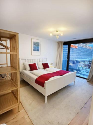 Modern Apartment with Balcony and BBQ at Interlaken West Station photo 3