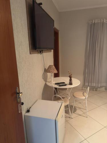 TV a/nebo společenská místnost v ubytování Hotel Vitoria