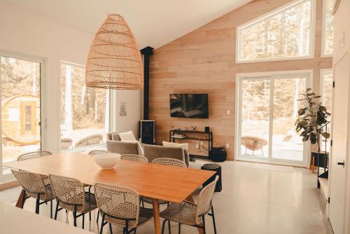 Μια τηλεόραση ή/και κέντρο ψυχαγωγίας στο Three Zen Houses 3 4 & 6 - Villas & Spas