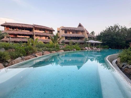 Πισίνα στο ή κοντά στο Luxury Oceanfront Escape