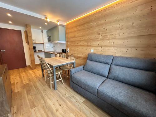 Studio cabine rénové 4 pers au pied des pistes avec balcon - Tignes Val Claret