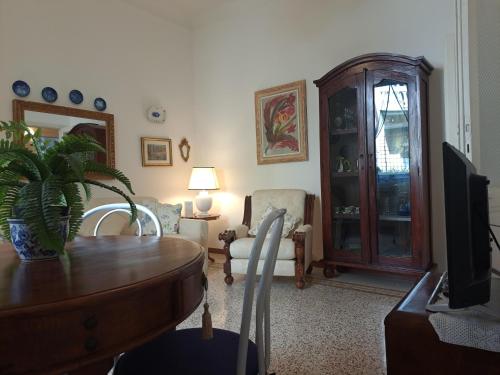 Μια τηλεόραση ή/και κέντρο ψυχαγωγίας στο Seba House