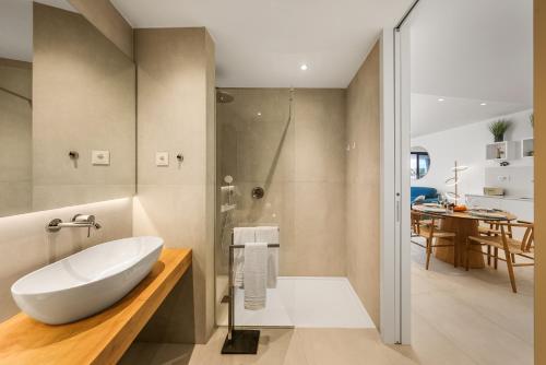 Et badeværelse på Sea & The City Luxury Apartment - Lagos