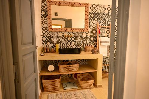 O baie la Riad Dar Fena By K&G &jacuzzi