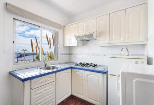 Η κουζίνα ή μικρή κουζίνα στο Apartamento Puerto Estaca 3