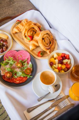 Φαγητό σε αυτό το ξενοδοχείο ή κάπου εκεί κοντά