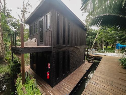 Το κτήριο όπου στεγάζεται  το hostel