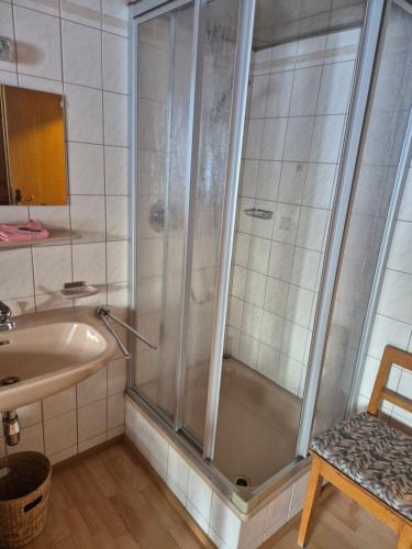 Ένα μπάνιο στο s' Ludwign Haus