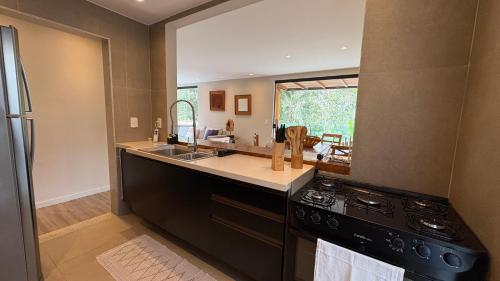 Φωτογραφία από το άλμπουμ του Casa 09 Floresta Boa Vista - Piscina Privativa, Jardim e Lazer Completo σε Teresópolis