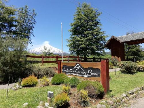 Phong cảnh thiên nhiên gần nhà gỗ