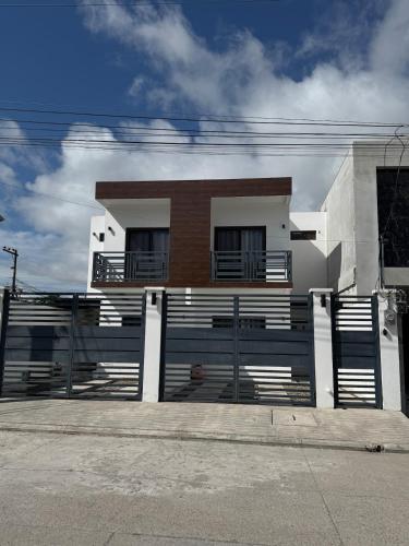 Casa Sofia! Pet friendly, AC, WiFi, Private parking