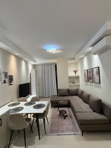 Golden Tower City Center Tirana Apartment