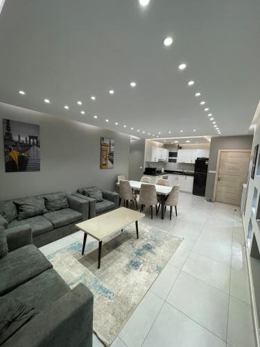 2BR Apartment In Rehab City New Cairo