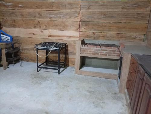 Equipo para parrilladas disponible en el campamento