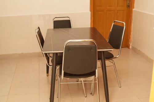 Οι επιχειρηματικές εγκαταστάσεις ή/και οι αίθουσες συνεδριάσεων στο Royal prima guest house, apartment and event center