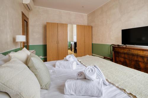 Elegant Three Room Apartment in Porta Romana by Stay Mastery