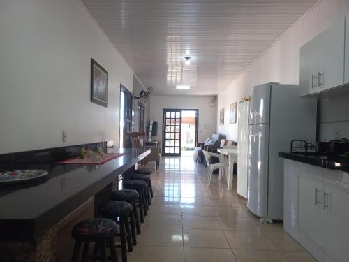 Nhà bếp/bếp nhỏ tại Casa Com Piscina Pertinho Do Mar Em Capão Da Canoa