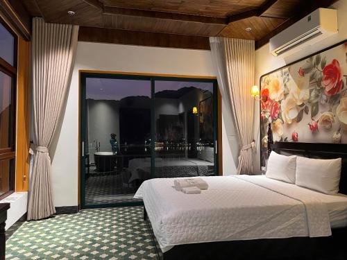 En eller flere senge i et værelse på Tam Coc Mountain View Homestay