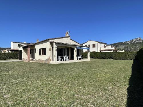 3 bedroom holiday home near the beach