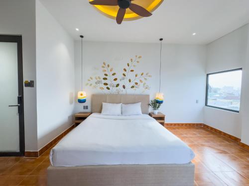 Una cama o camas en una habitación de Sujet Center Hotel by Haviland