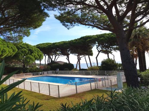 Appartement 3 pièces avec Wifi et terrasse à Sainte-Maxime