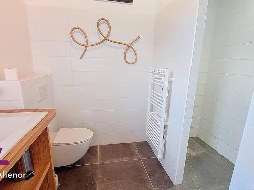 Phòng tắm tại Villa à Messanges – 2 chambres – Cadre forestier - FR-1-857-44