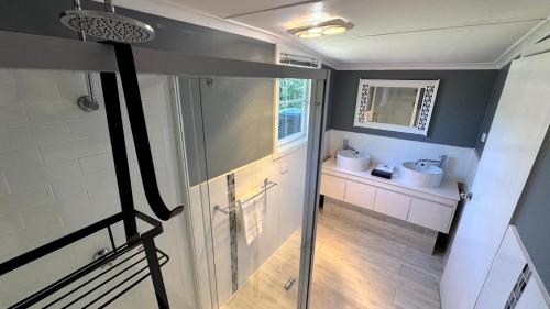 Ένα μπάνιο στο Coastal Retreat on Hazel