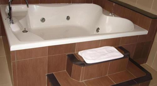 Koupelna v ubytování Grand Antares Hotel