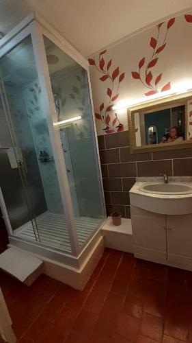 Ένα μπάνιο στο Gite des Belles Fontaines