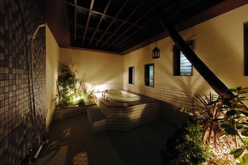 Un patio o zona al aire libre en Hotel Water Gate Nagoya - Love Hotel for couple -