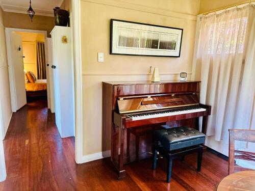 谭伯连山The Sculptors Cottage - Tamborine Mountain的相册照片