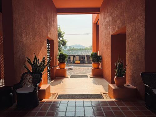 Fotografie z fotogalerie ubytování Hua Hin Beach Front Condo - Med style Suite Room v destinaci Khao Tao