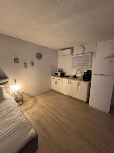 Køkken eller tekøkken på לקשורי סוויט - Luxury suite