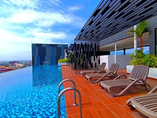 Swimmingpoolen hos eller tæt på The Horizon High Floor Unit