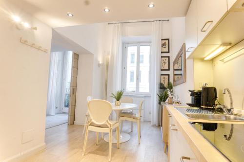 San Babila Elegant Duplex - Milano Design District